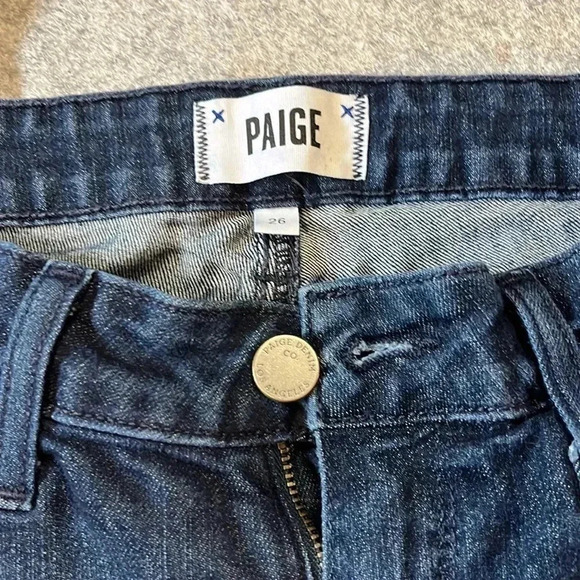 PAIGE Kyle Crop, Dark Wash.  Size 26. - Picture 8 of 11